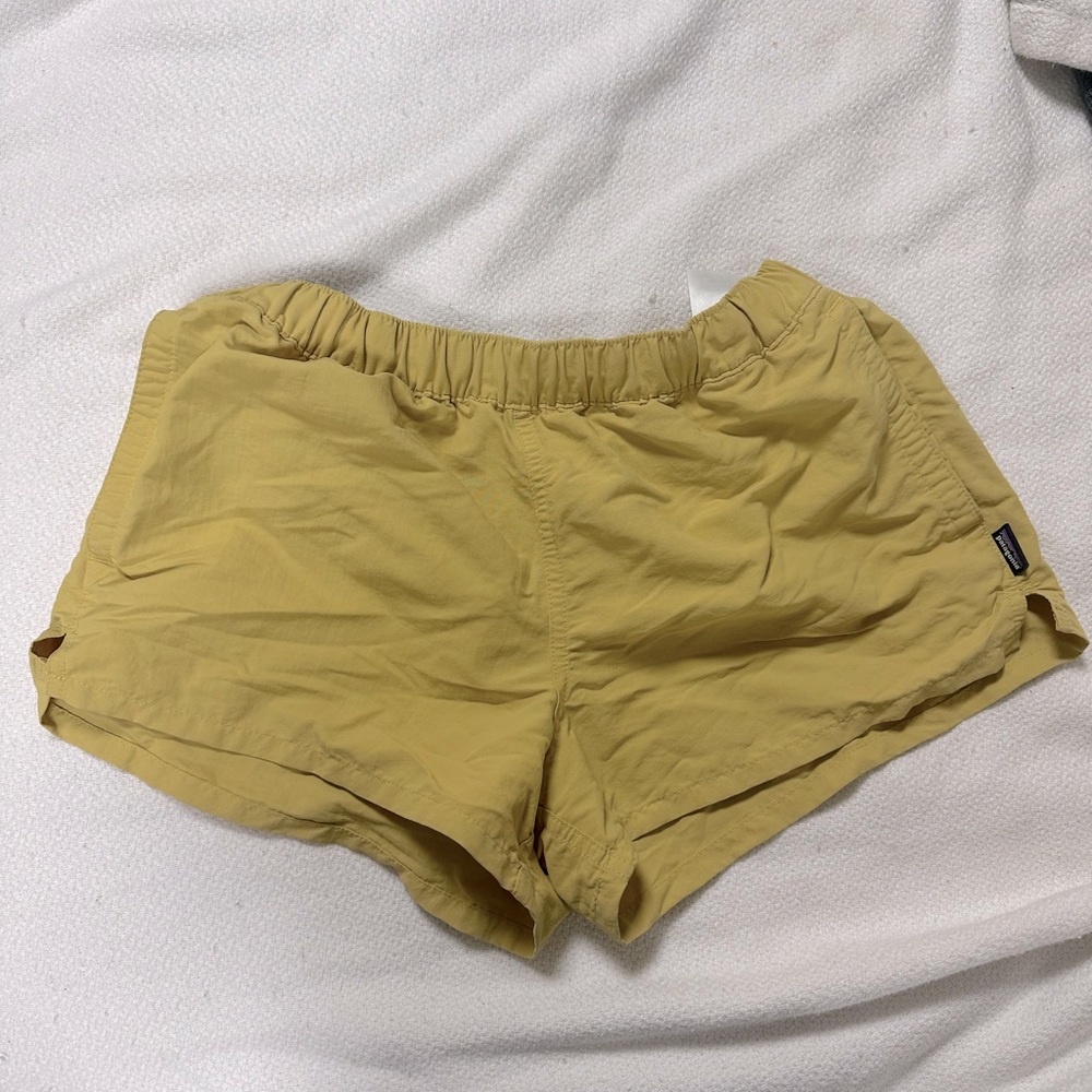 Womens patagonia barely baggies 2 1/2 inseam